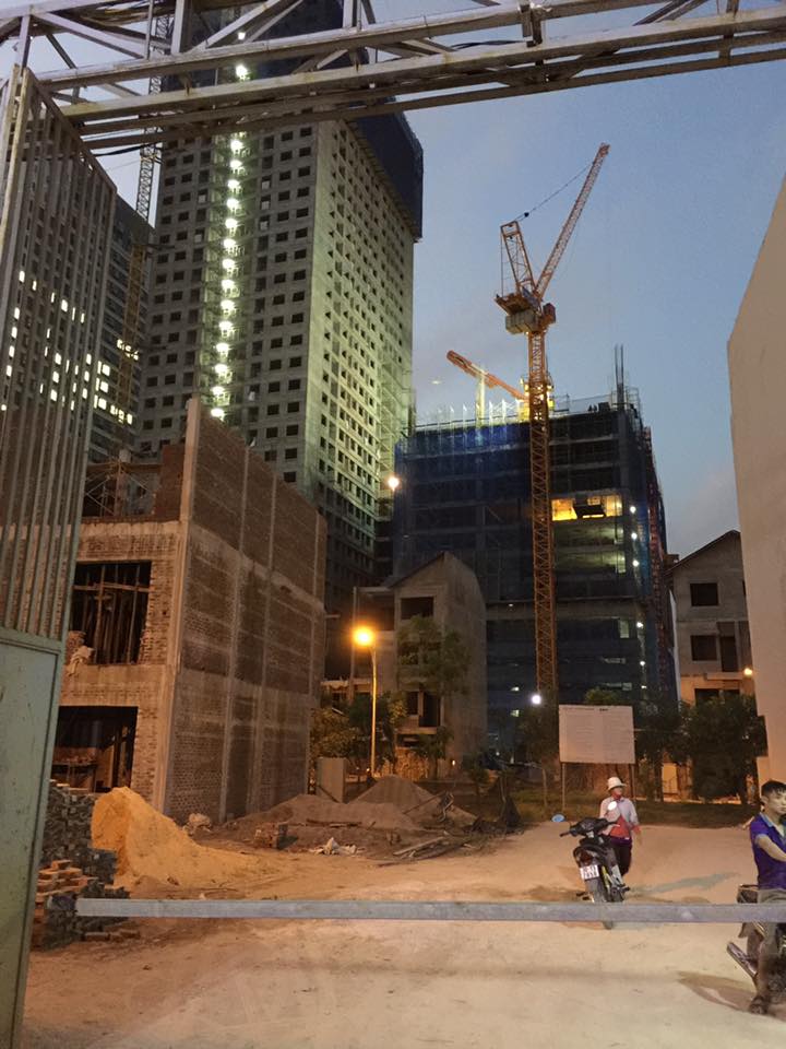 tòa hh3 lẻ đang lên cột tầng 13