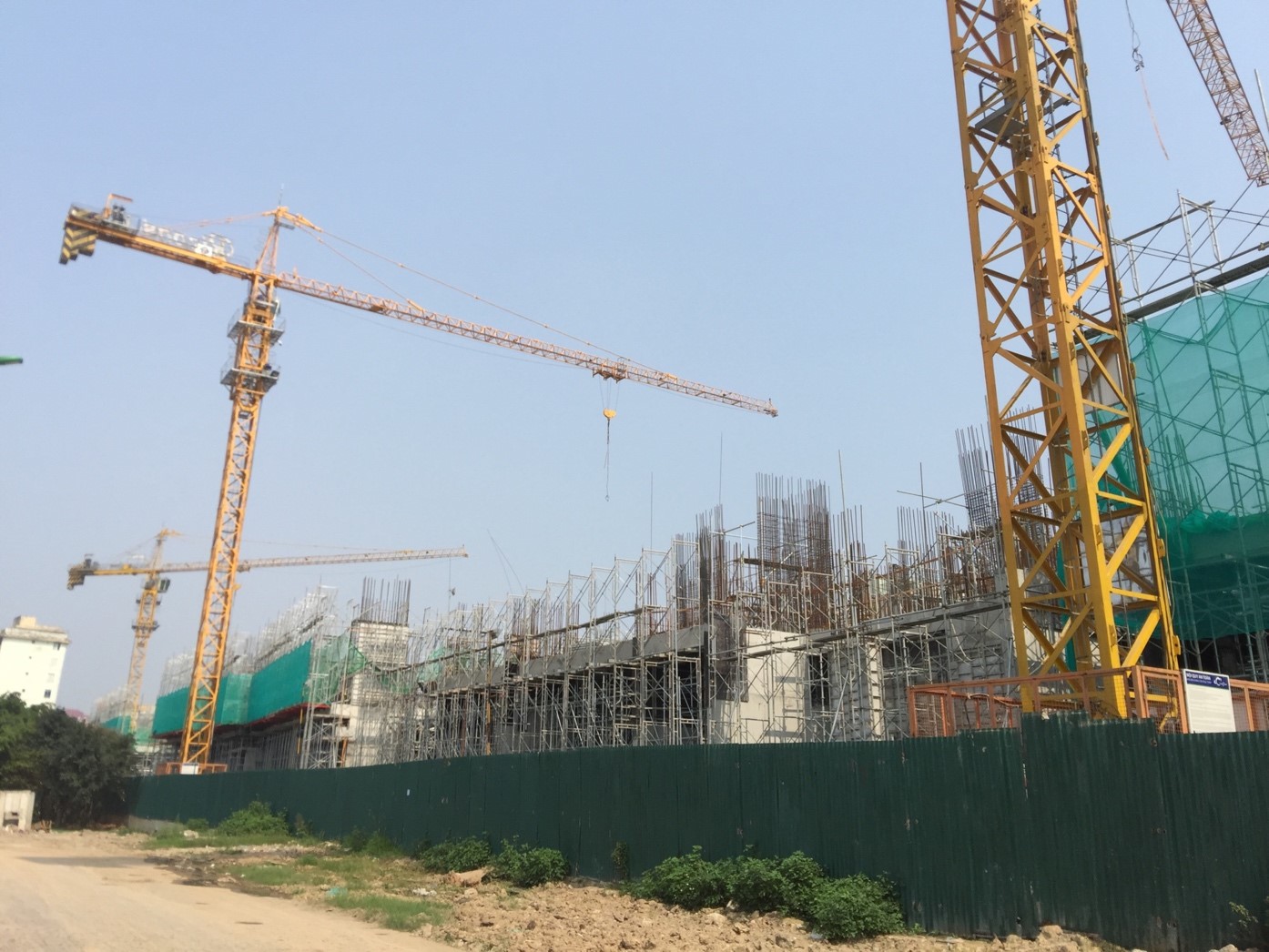 Toà Centro đã đổ xong sàn tầng 2