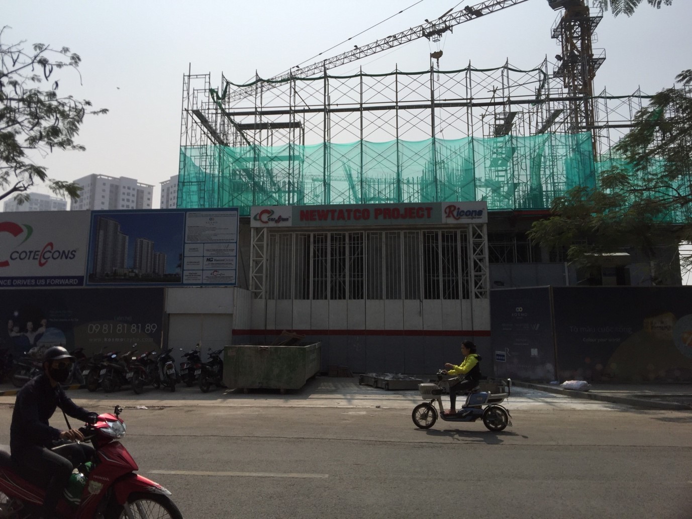 Toà Novo đã xong tầng 2 và đang lên cột