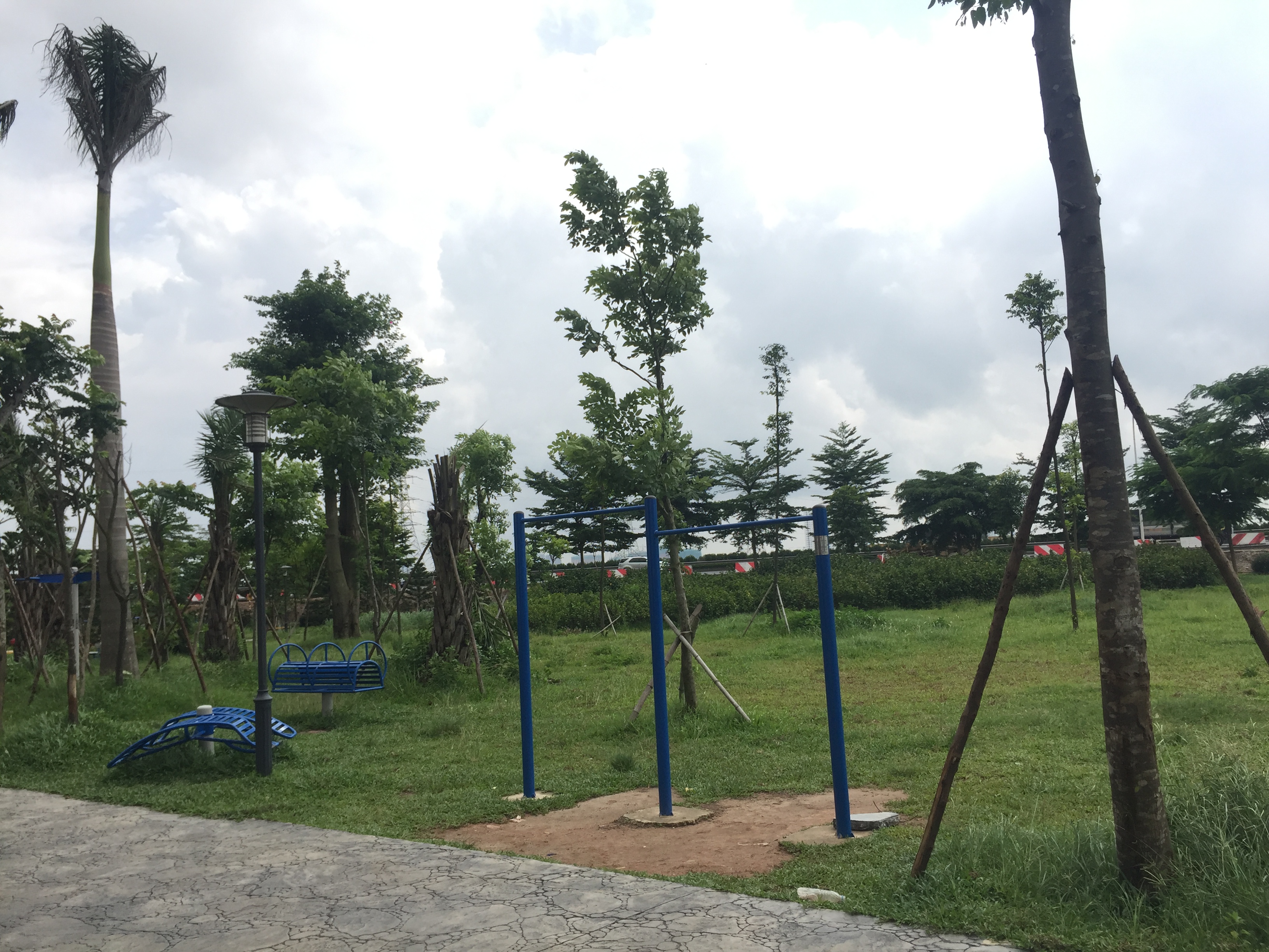 Hình ảnh tháng 7-2017 Khu thể thao ngoài trời tại mỗi tòa nhà