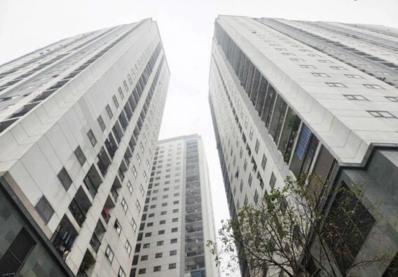 Chung cư Hà Nội bị thổi giá, người mua bỏ ý định "phải mua luôn và ngay"