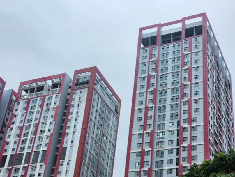 Cư Dân Tại Chung Cư Hà Nội Paragon Bị Cắt Nước, Dừng Dịch Vụ