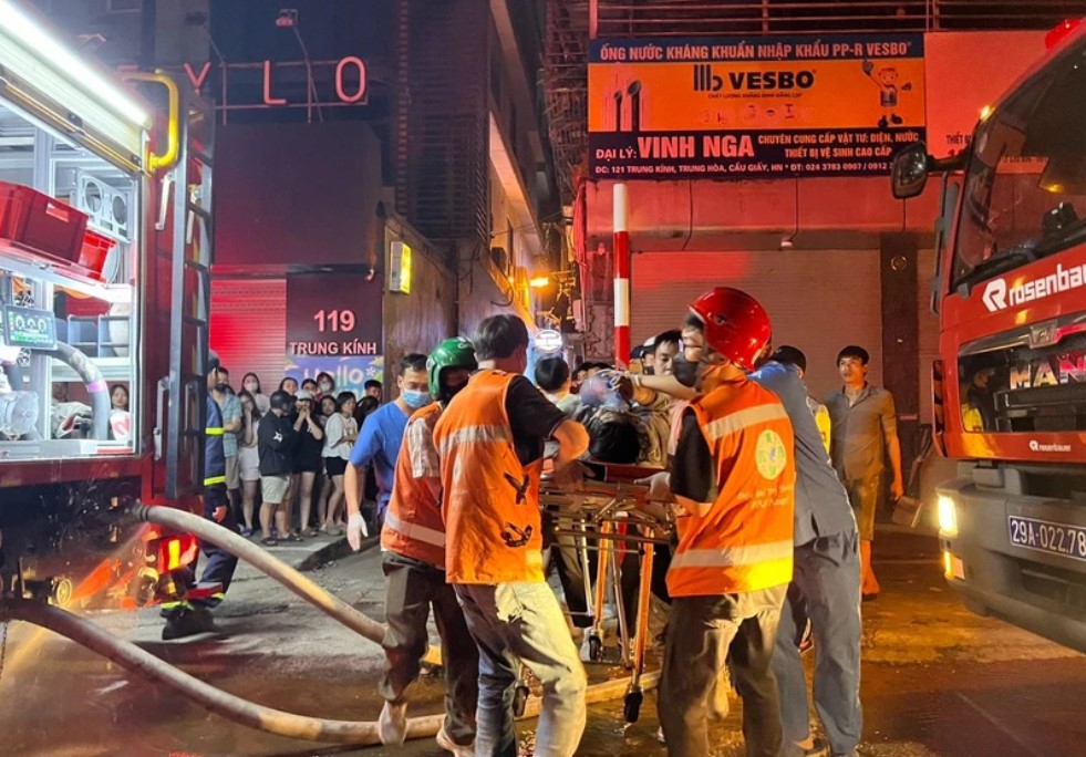 Cách thoát hiểm an toàn khi có cháy lớn tại nhà cao tầng