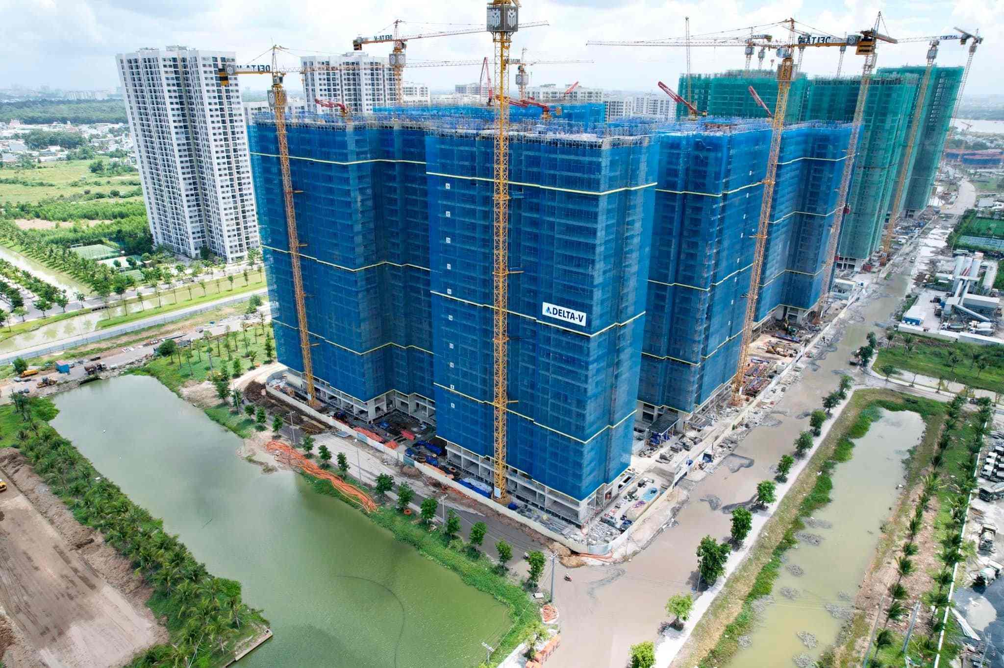 Lumiere Boulevard tien do thang 5 2022 compressed